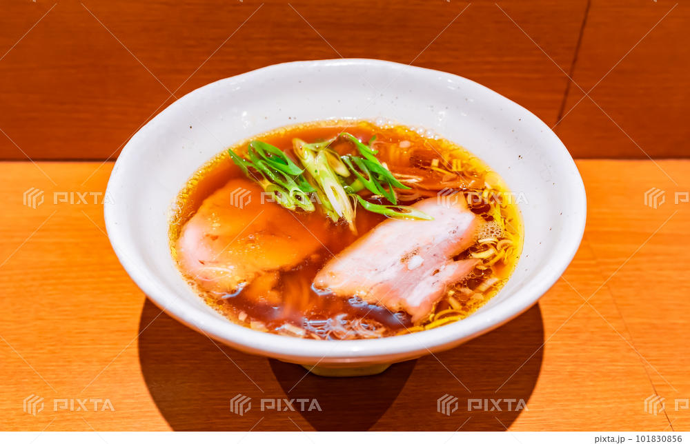上品でやさしい味わい「京風ラーメン」