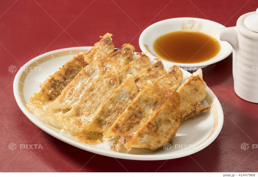 鉄板の王者「宇都宮餃子」