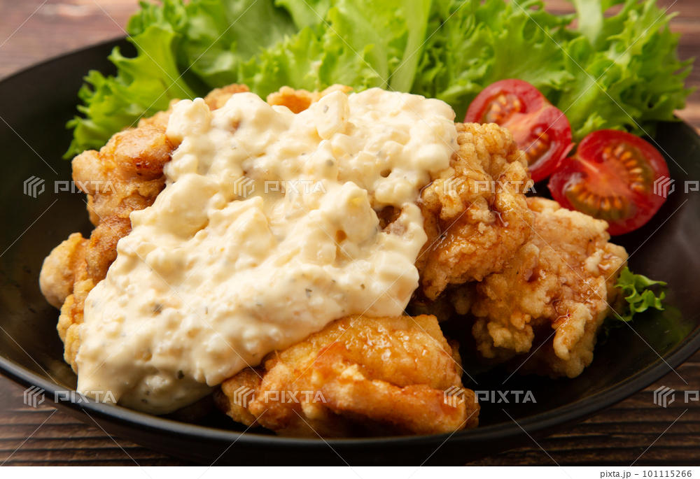 タルタルが主役の定番ご当地料理「チキン南蛮」のイメージ