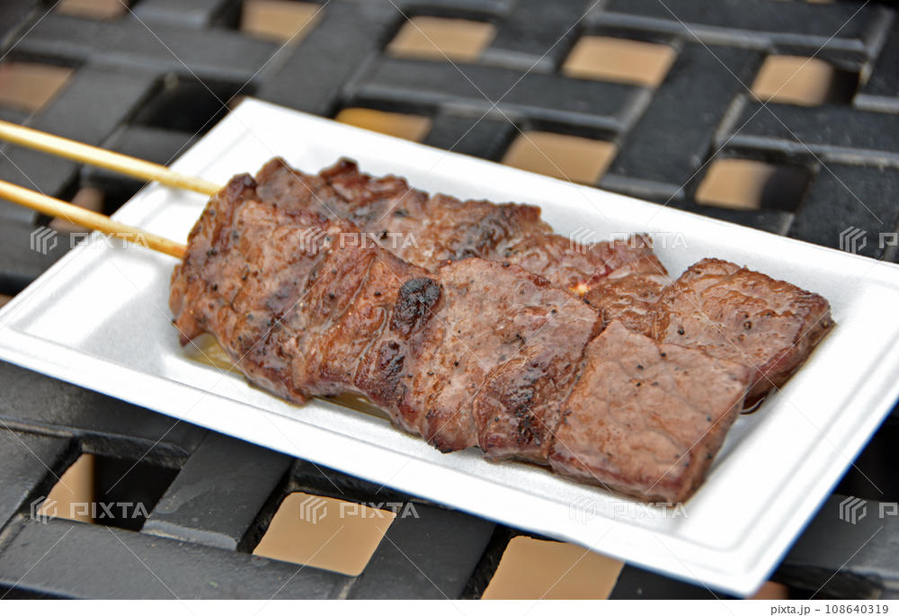 旅を豊かにしてくれる「飛騨牛串焼き」のイメージ