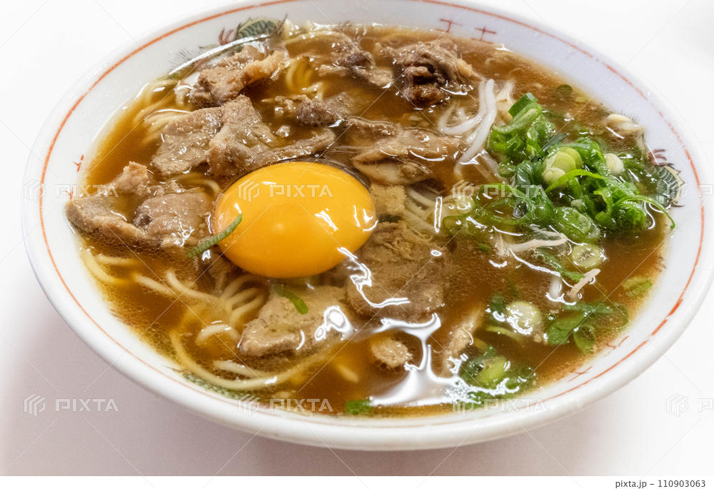 甘辛豚バラと生卵がヤミツキ!「徳島ラーメン」のイメージ
