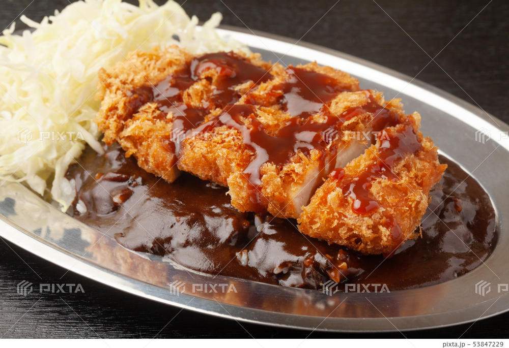 濃厚ルーと千切りキャベツの相性が抜群「金沢カレー」のイメージ